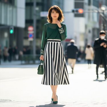 「透け感ブラウス」×「柄スカート」⑦ストライプ柄スカートで「向上心」をまとう